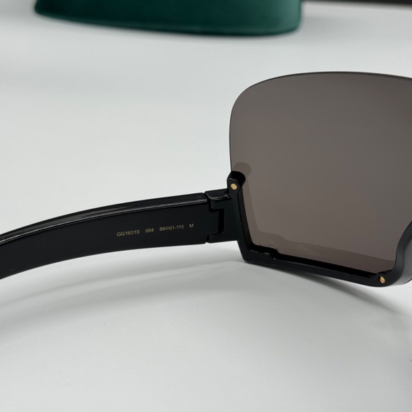 NEW GG1631S 004 GUCCI BLACK GREY OVERSIZED WOMEN GUCCI SUNGLASSES - Picture 14 of 14